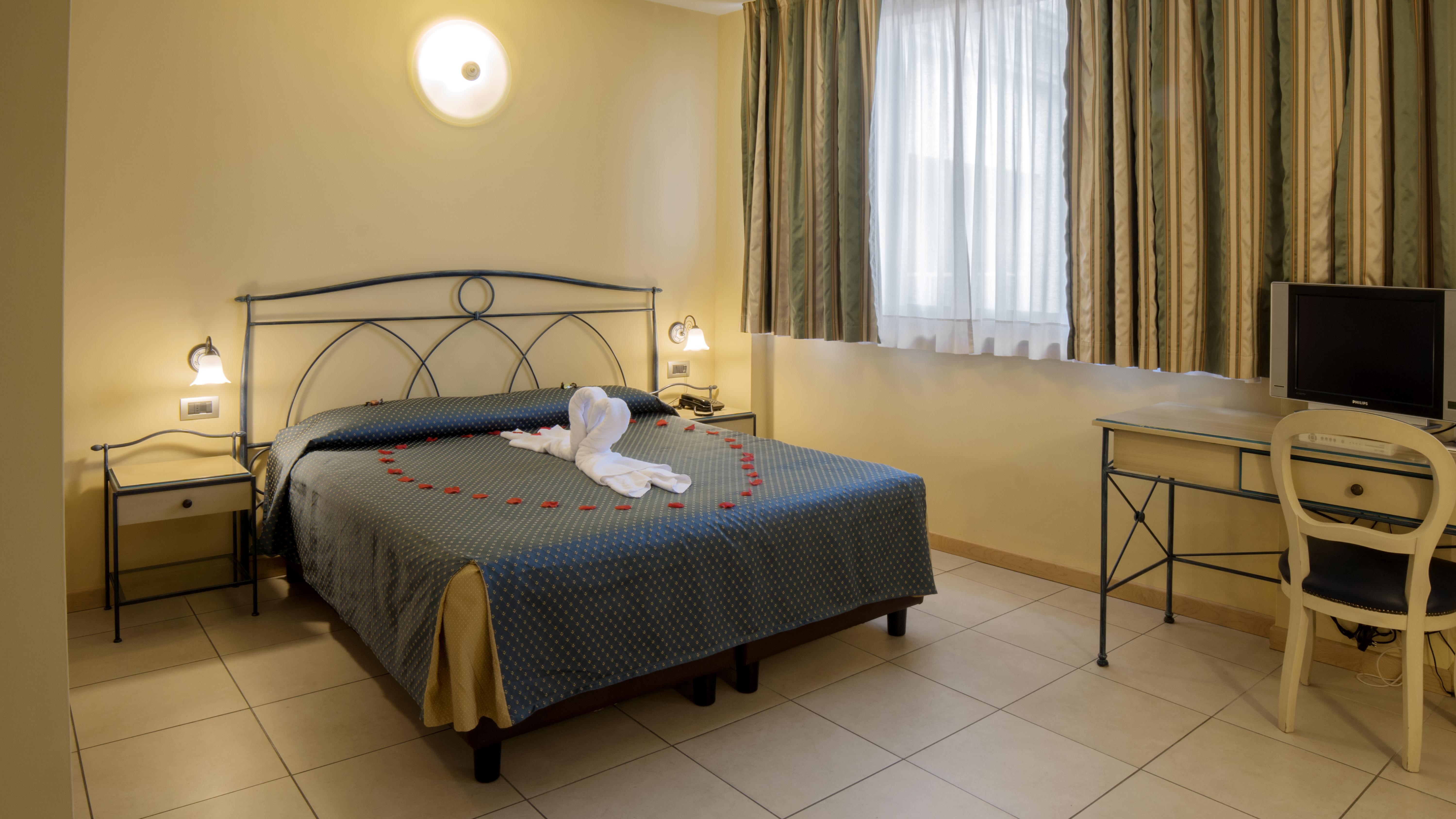 Hotel Lovere Resort & Spa Exterior photo