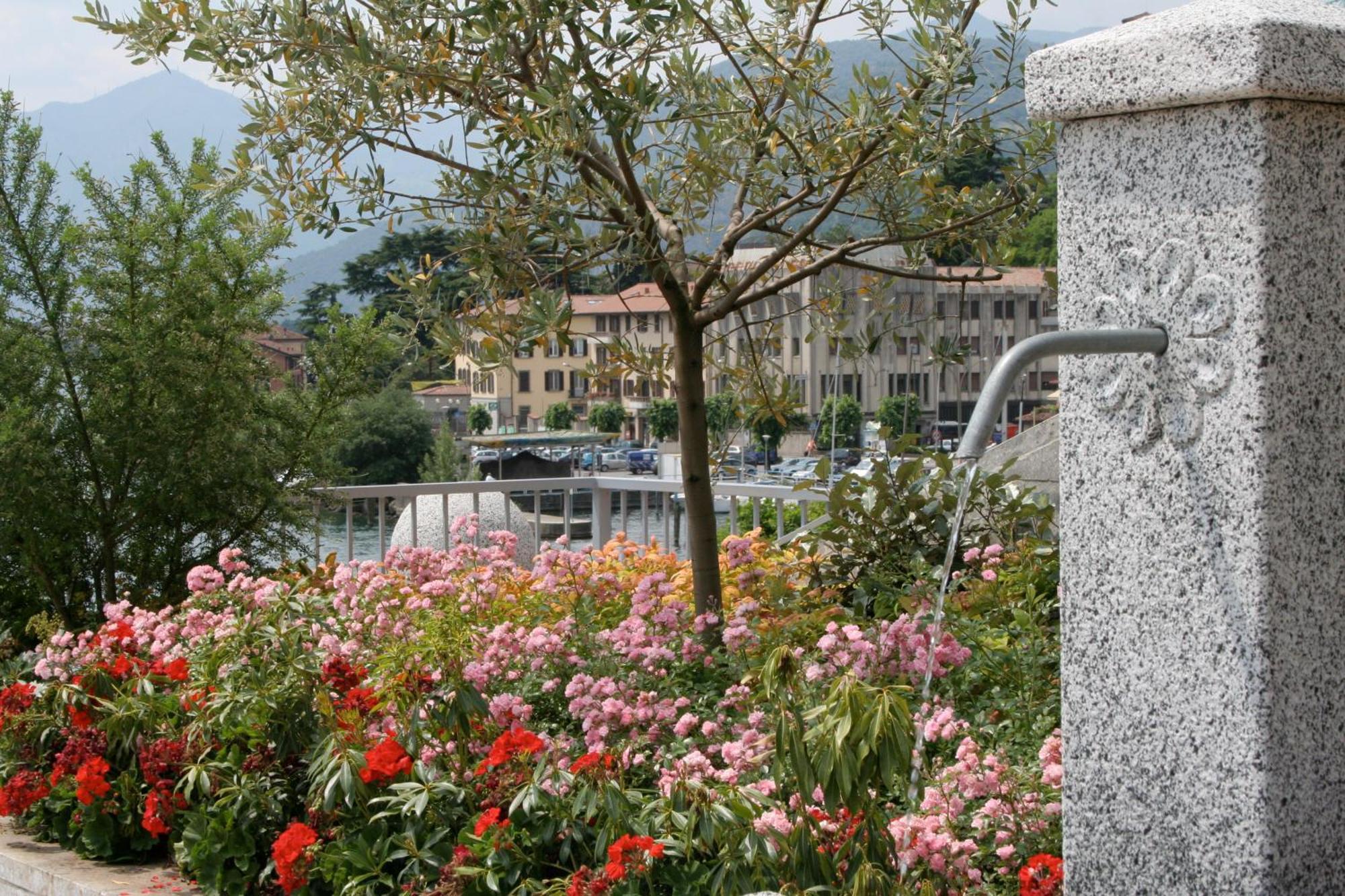 Hotel Lovere Resort & Spa Exterior photo