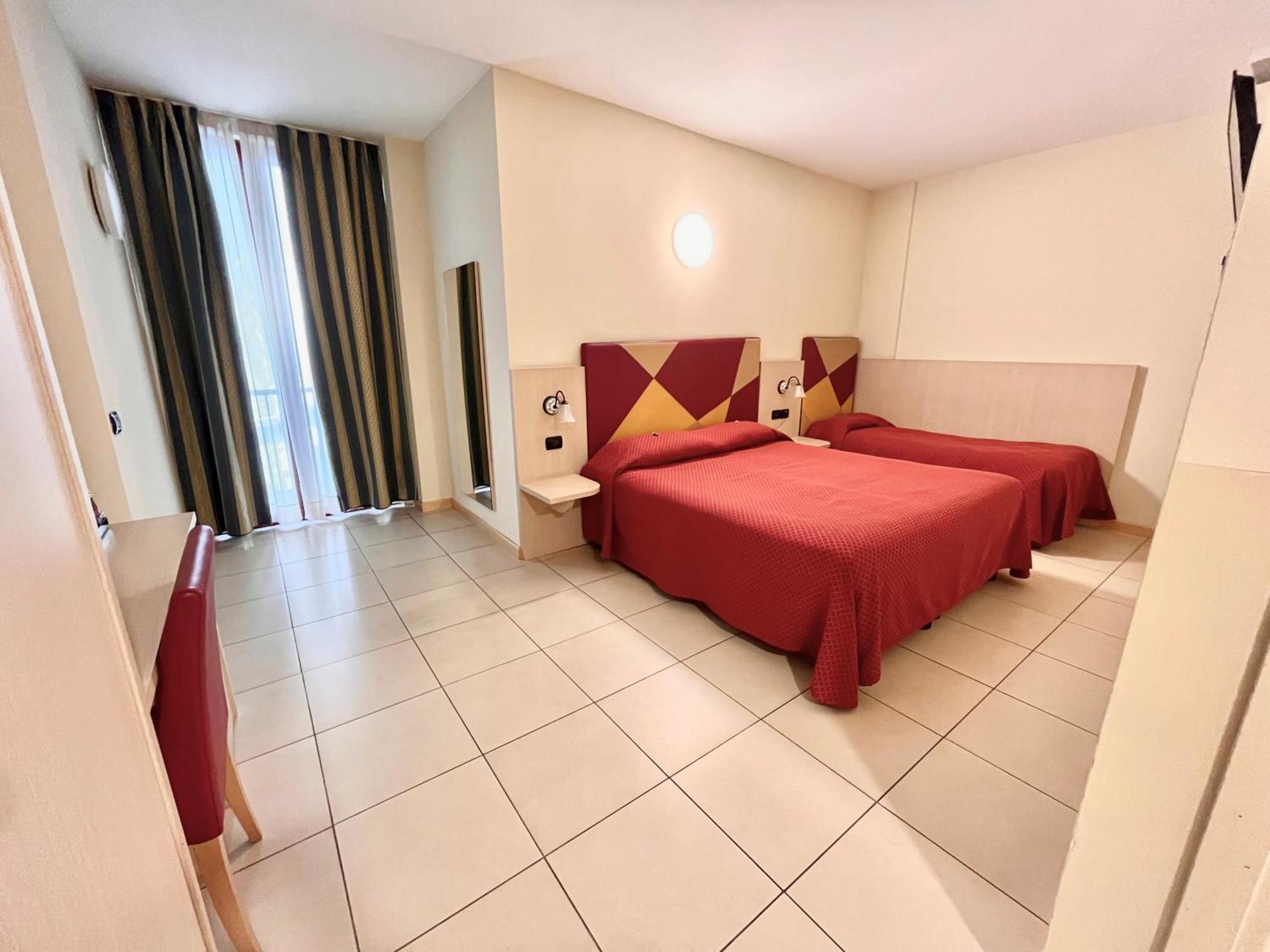 Hotel Lovere Resort & Spa Exterior photo