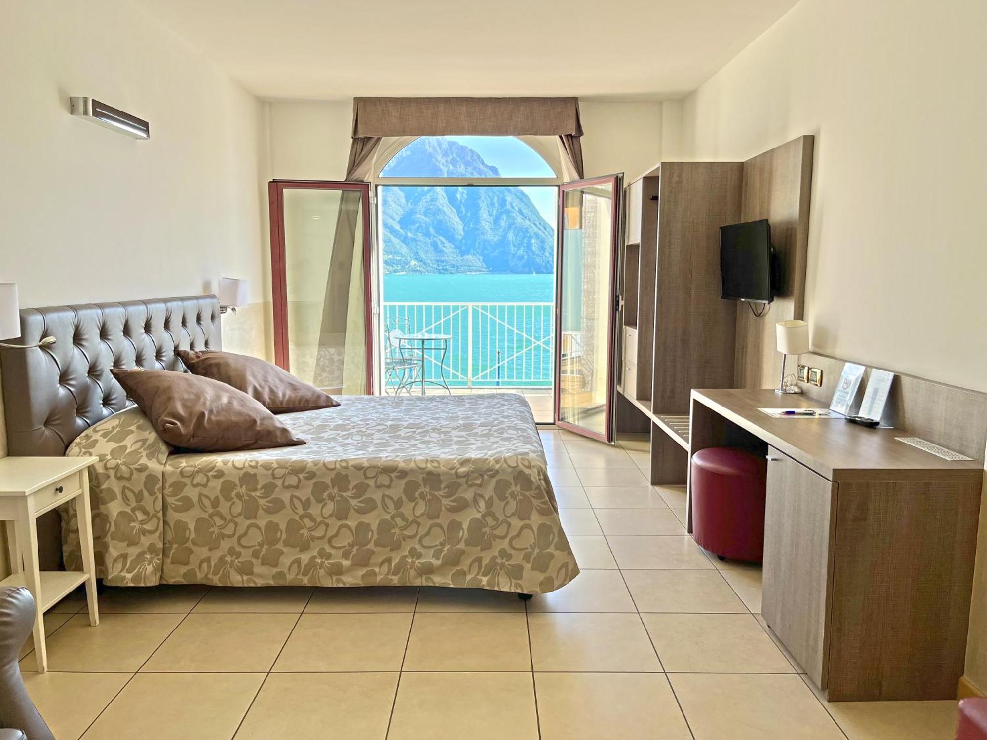 Hotel Lovere Resort & Spa Exterior photo